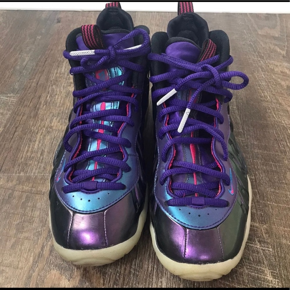 Nike Little Posite One Iridescent GS 
size 6Y